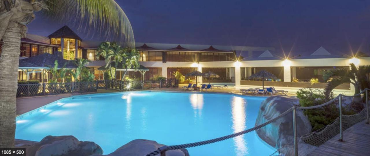 La Casaboubou Bed & Breakfast แซงต์-ฟรองซัวส์ ภายนอก รูปภาพ