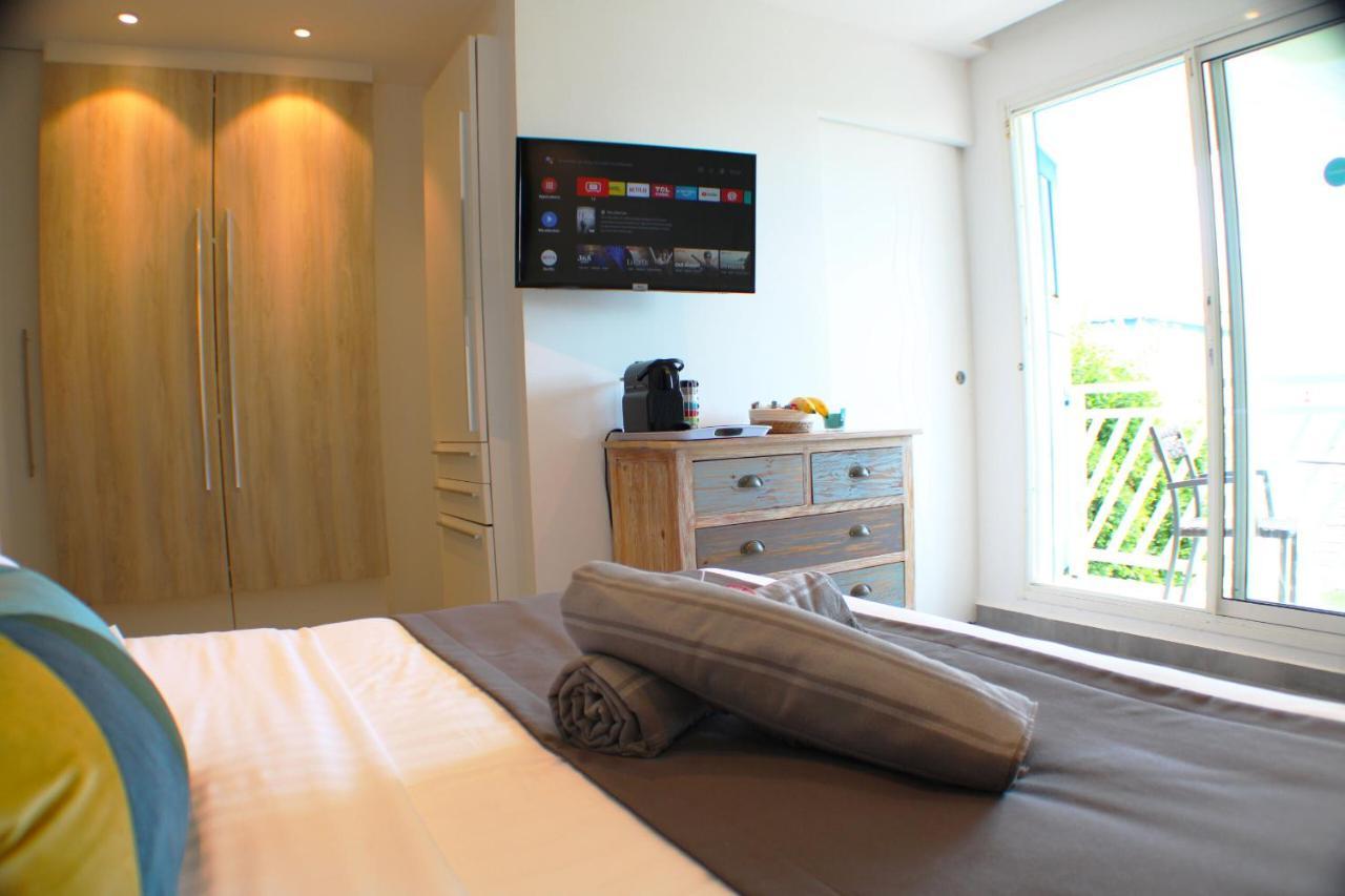 La Casaboubou Bed & Breakfast แซงต์-ฟรองซัวส์ ภายนอก รูปภาพ